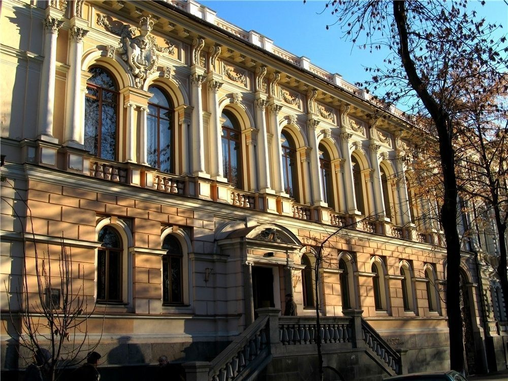 Музей искусств имени Богдана и Варвары Ханенко