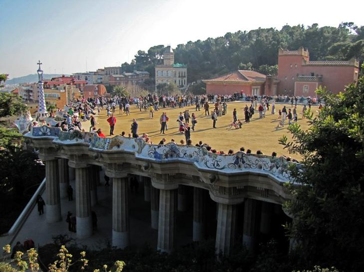 This area above the Hall of 100 Columns was intended for the market. Photo: Wikipedia