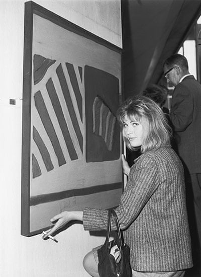 Pauline Boty, 24 y. o., at her “Painting” picture at the British Congress of Trade Unions, 1962. Sou