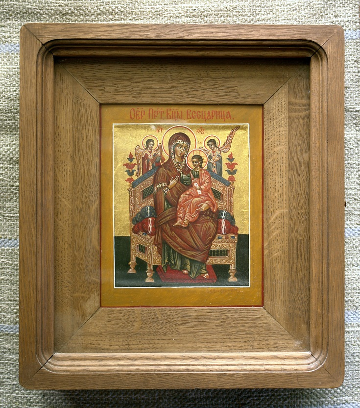 Moscow Icon Painting Workshop. Mother of God vsetsaritsa 21х17,in oak case книжка35х30 Board with the ark, and the two dowels, canvas, gesso, gold, oil, lacquer