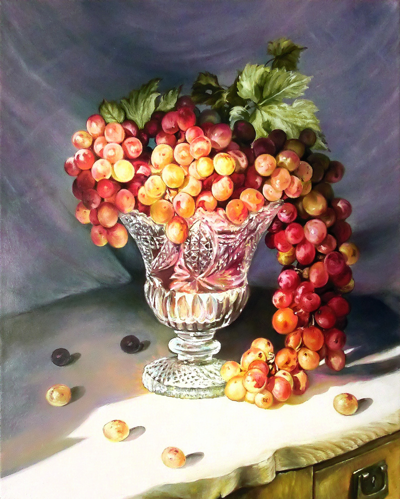 Vladimir Shtykov. Grapes in a crystal vase