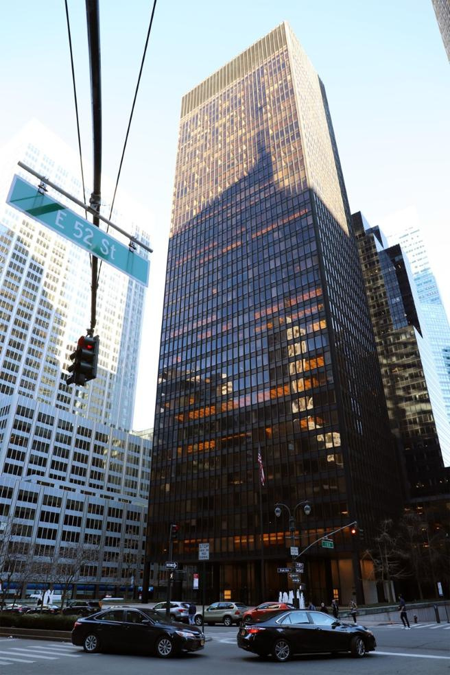 Ludwig Mies van der Rohe. Seigram Building