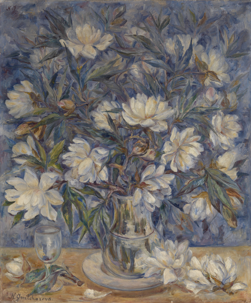 Natalia Goncharova. Still life with magnolias and a glass