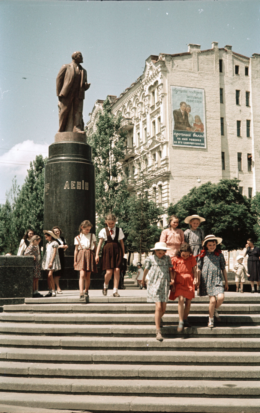 Historical photos. Advertising of a fixed deposit in the name of a child in Kiev in the mid-twentieth century