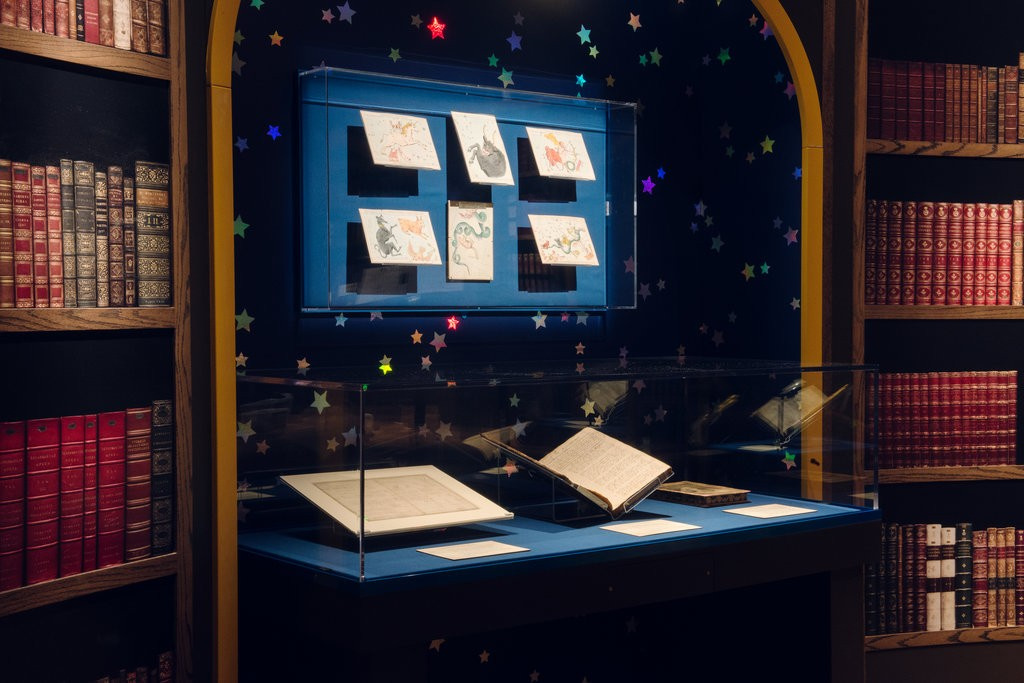 Magic comes into our life! The Harry Potter's show was opened in New York Historical Society