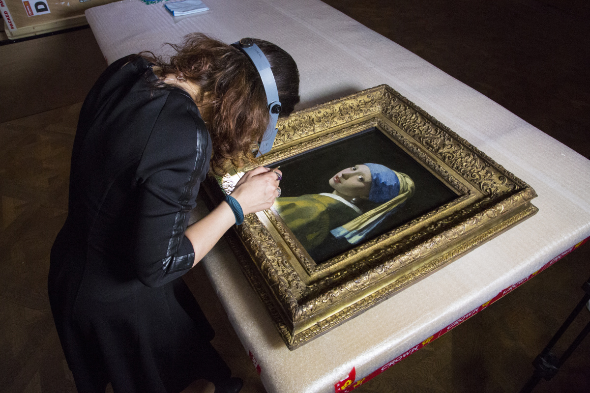 Girl in the Spotlight: new research into Vermeer’s "Girl with a Pearl Earring"