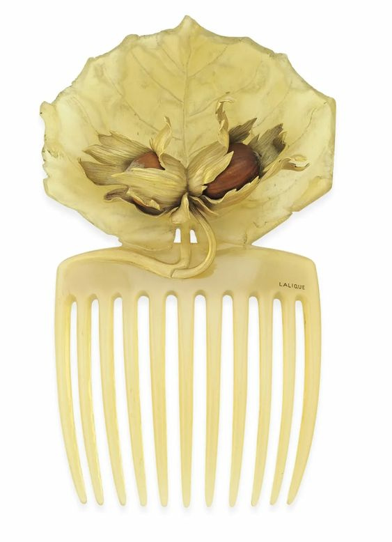 René Lalique. Comb created for Sarah Bernhardt. Designer Alphonse Mucha