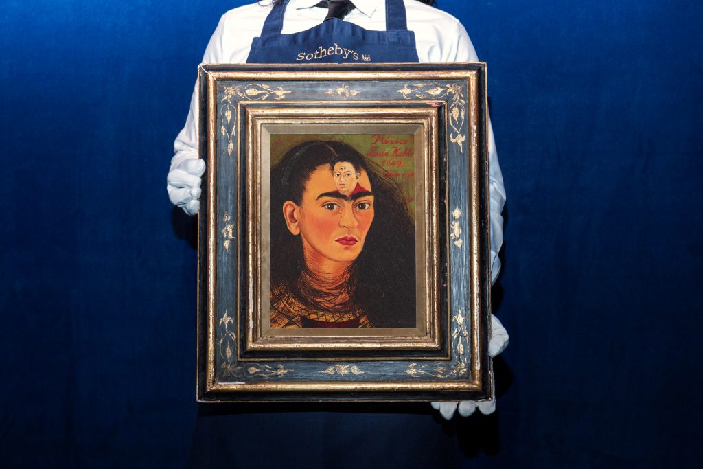 Автопортрет Фриды Кало готовится установить рекорд