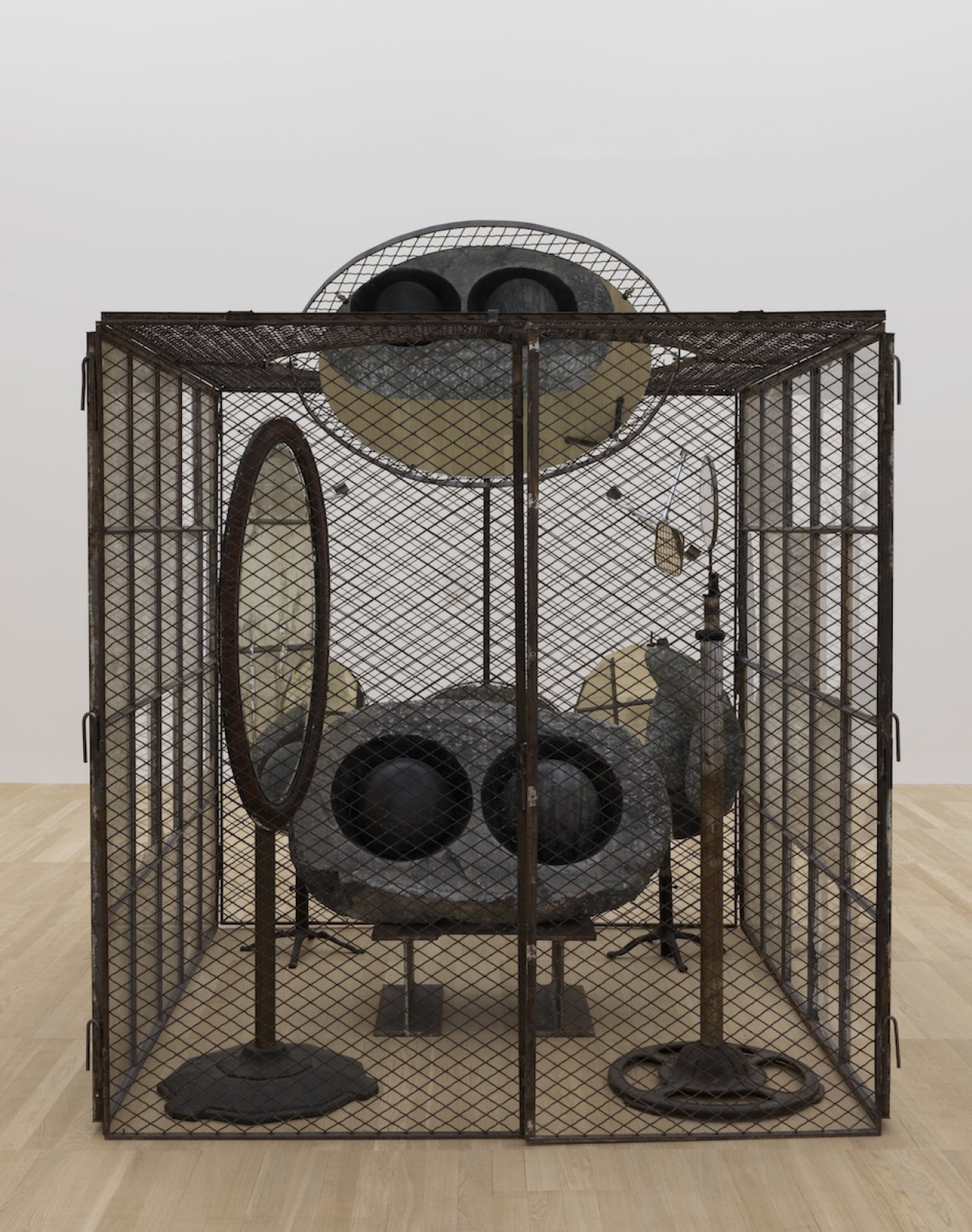 meto 　Louise Bourgeois Artist's room. Focus on Louise Bourgeois | Arthive