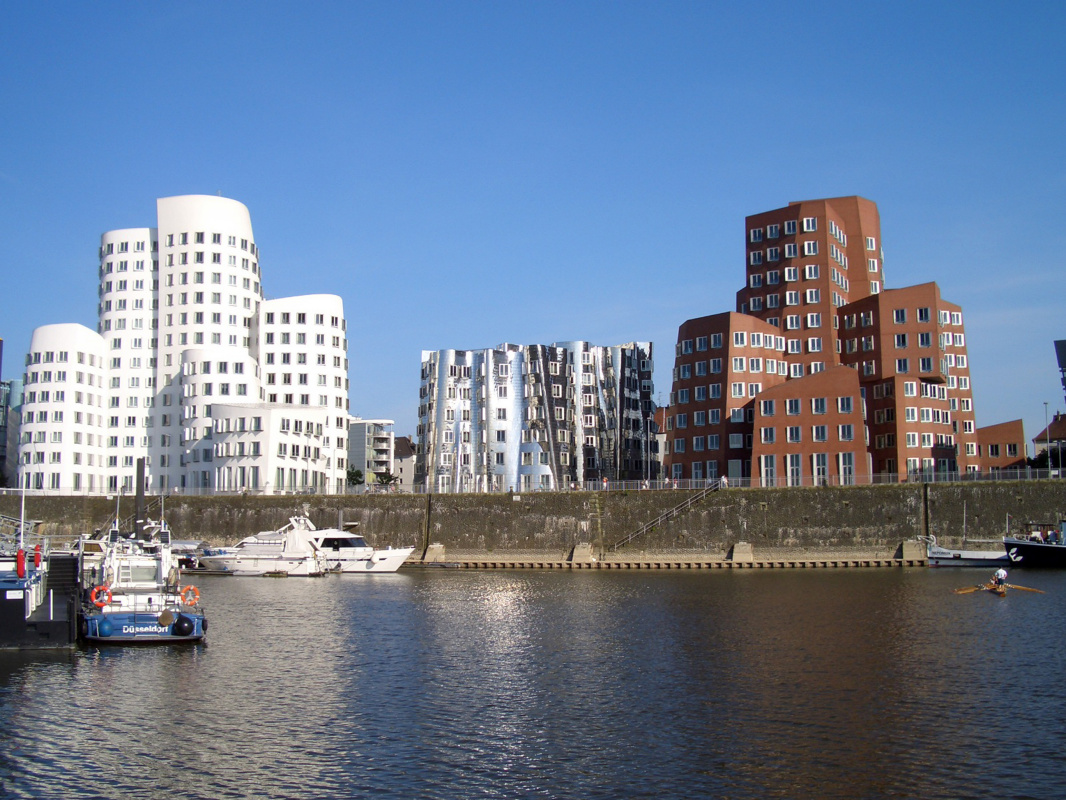 Frank Owen Gehry. Nueva Aduana (Dusseldorf)