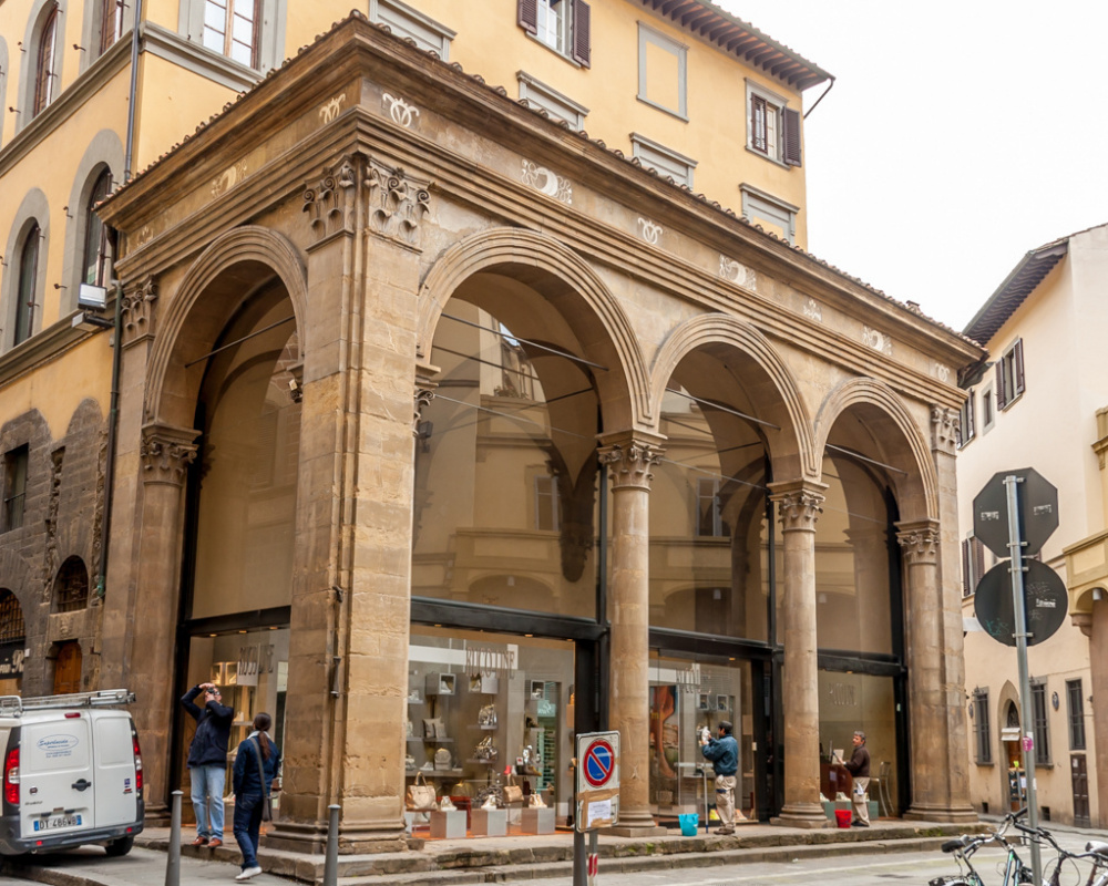 Leon Battista Alberti. Loggia Rucellai