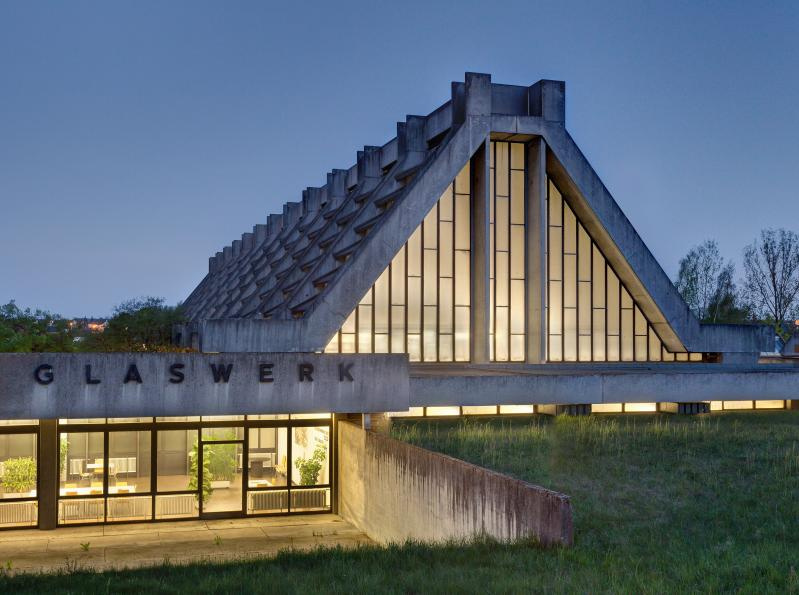 Walter Gropius. Rosenthal Glassware Factory