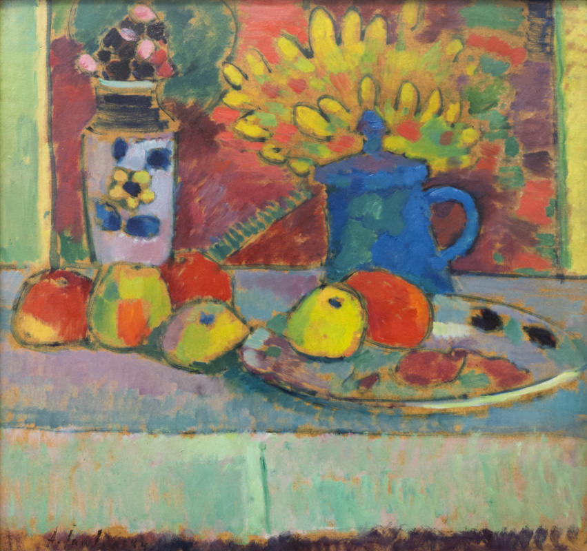 Alexej von Jawlensky. Still life with flowers and fruit. ок1910