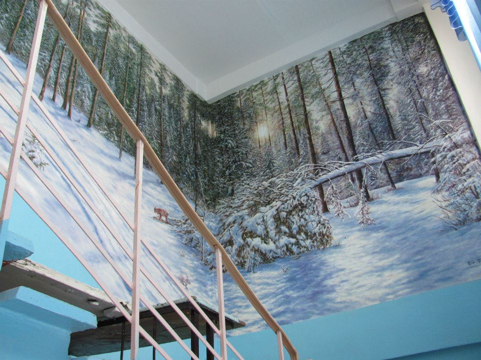 Pintura mural en la escuela Kryvyi Rih No. 33, invierno.