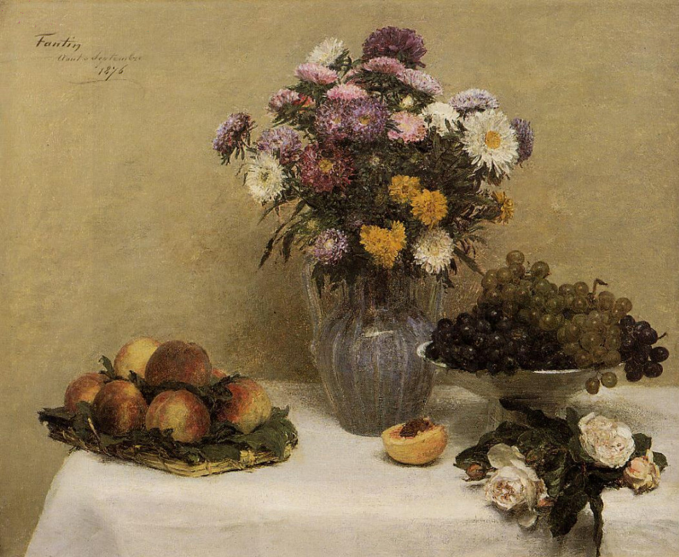 Анри Фантен-Латур. Белые розы, астры в вазе, персики и виноград на столе с белой скатертью