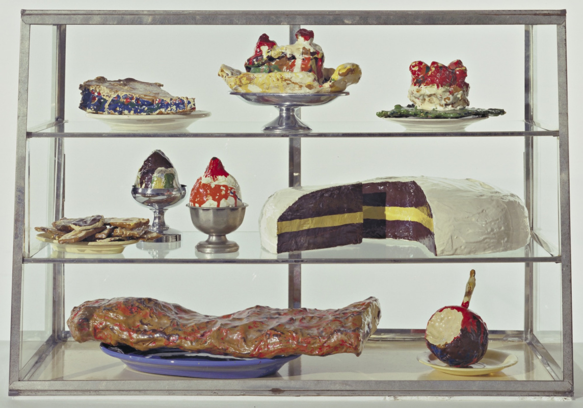 Klas Oldenburg. Showcase cakes