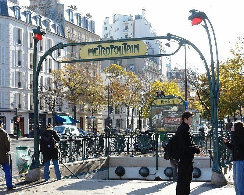 Hector Guimard. Entrance to the Raspail metro station, Paris
