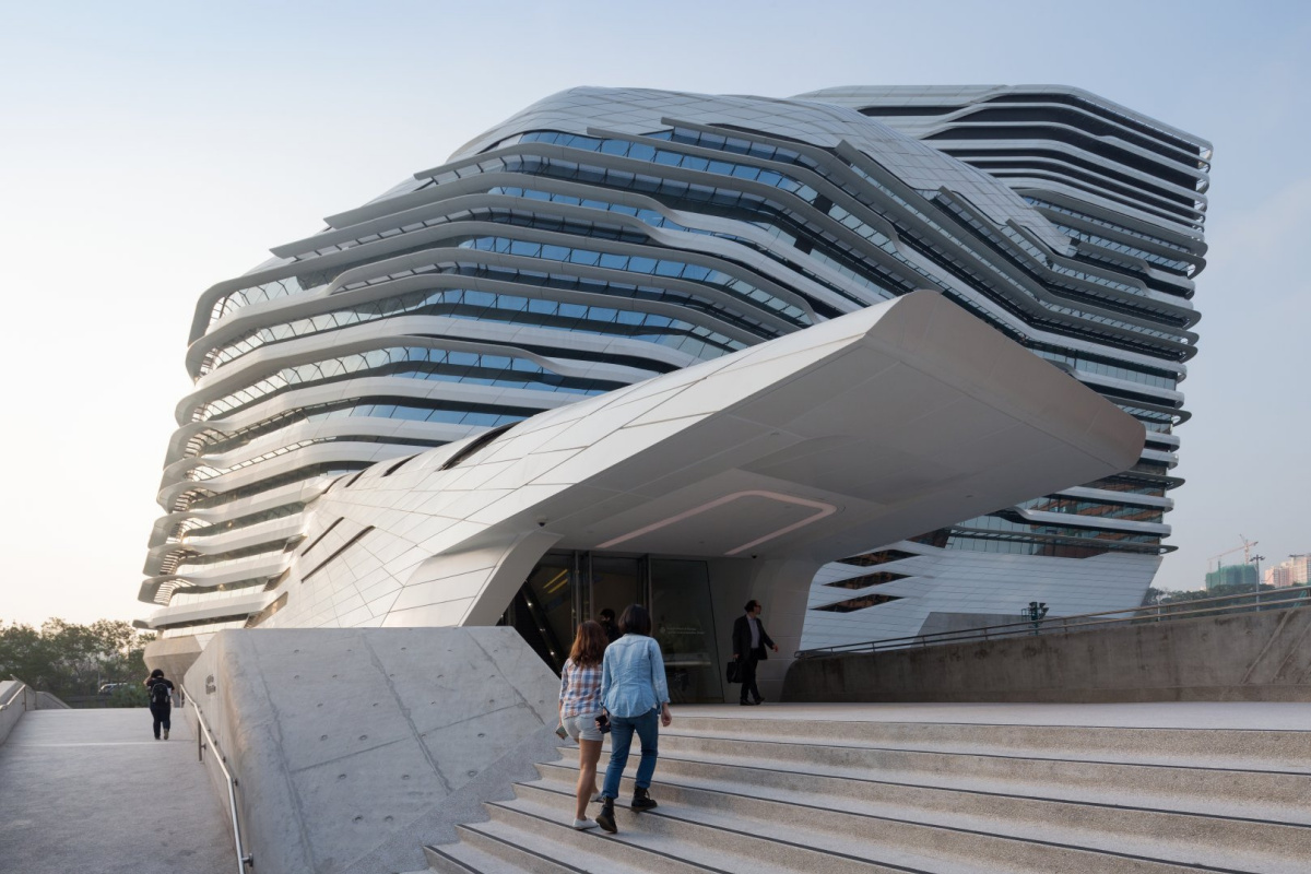 Hong Kong Polytechnic University, das Jockey Club Innovation Tower errichtet